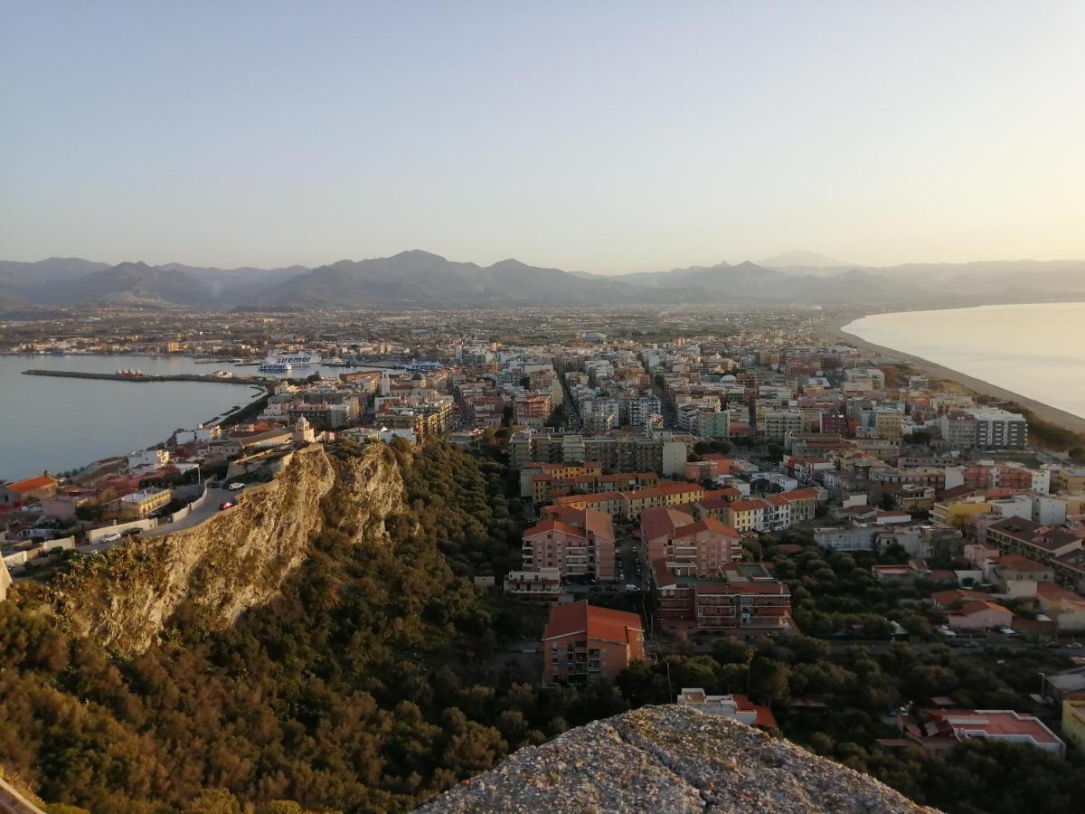 Milazzo: La Porta Delle Eolie Panzió Kültér fotó