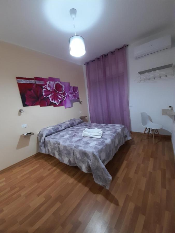 Milazzo: La Porta Delle Eolie Panzió Kültér fotó
